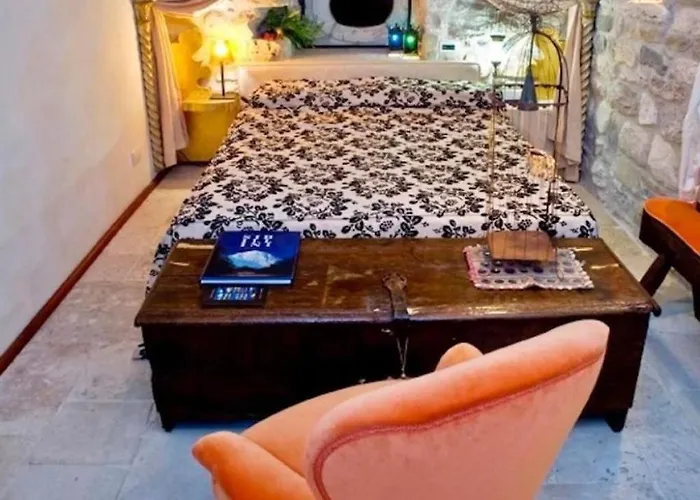 Marcheamore - La Roccaccia By Interhome * Montefortino